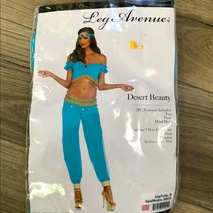 Brand new Leg Avenue 3 pieces Desert Beauty costume, size M, Halloween